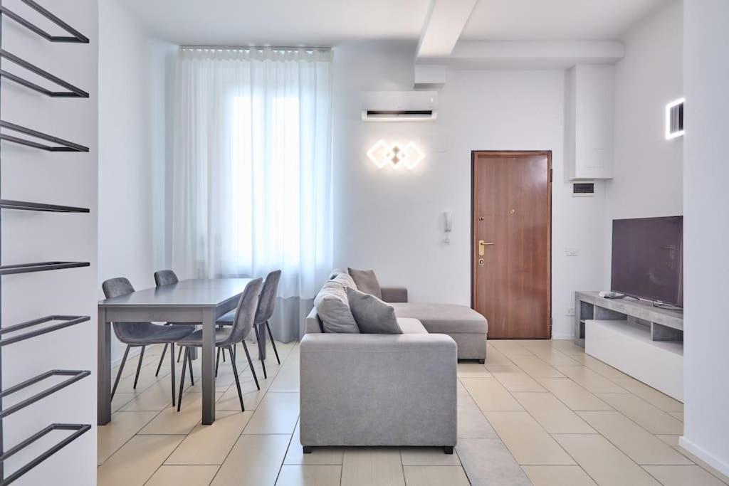 Lenny'S Central Apartment ميلان المظهر الخارجي الصورة