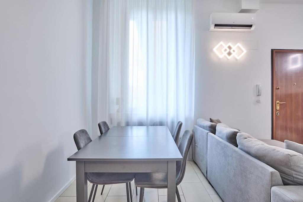 Lenny'S Central Apartment ميلان المظهر الخارجي الصورة